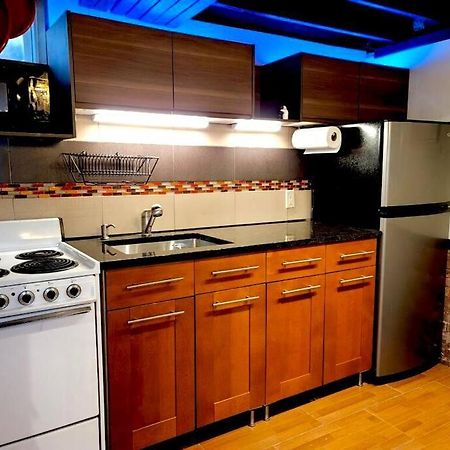 Live In This Iconic East Side Lower Level Unit Providence Eksteriør billede