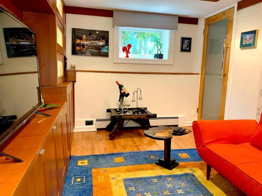 Live In This Iconic East Side Lower Level Unit Providence Eksteriør billede